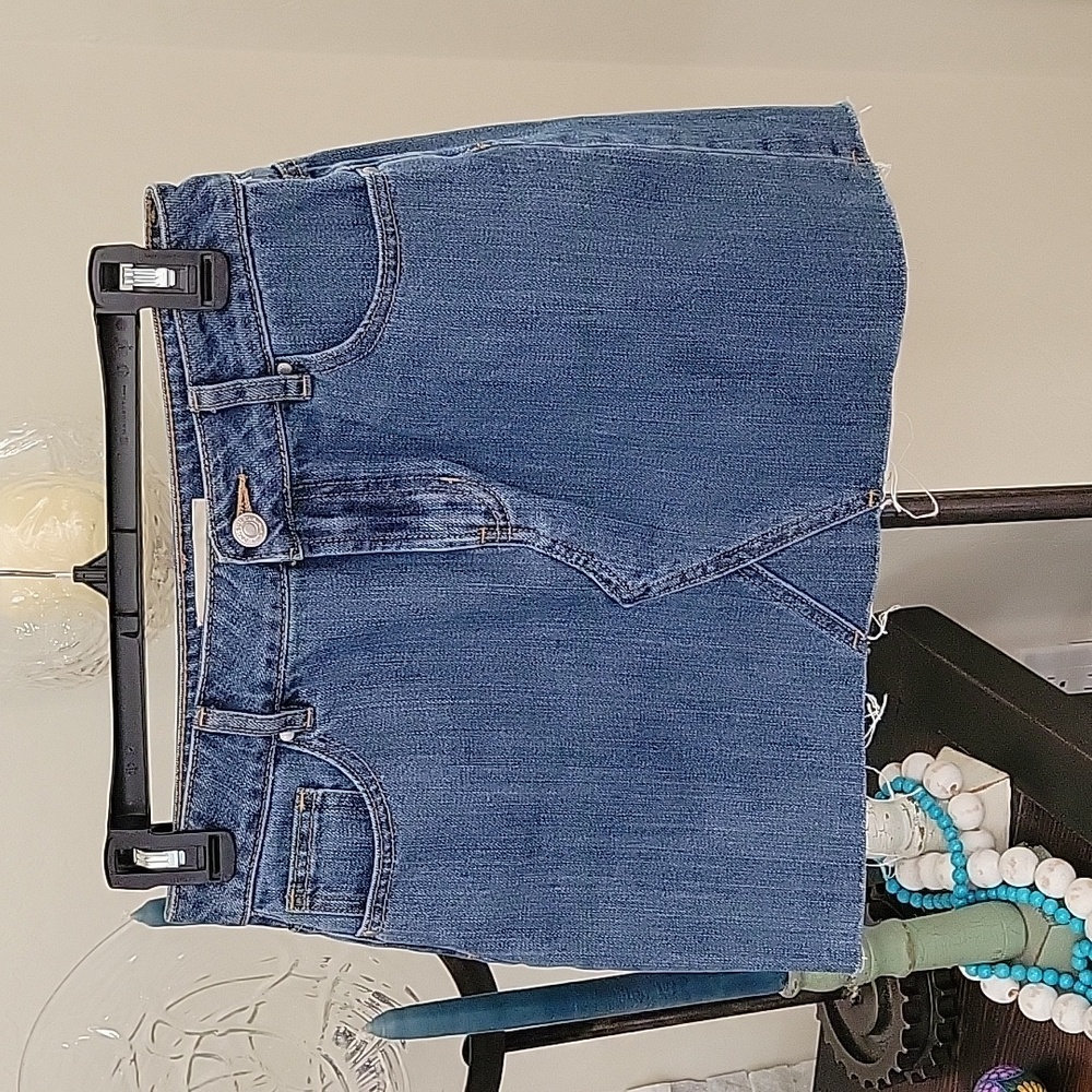 Pacsun Light Wash Blue Denim Jean Skirt, Raw Hem, Button/Zipper Closure Size 25
